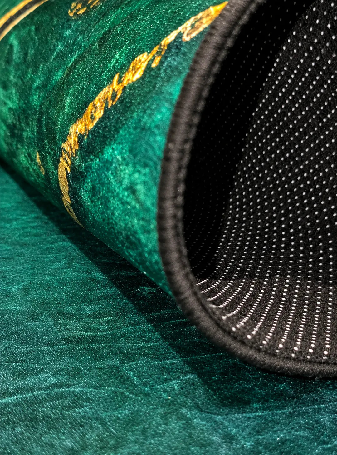 Glorious Modern Rug D4