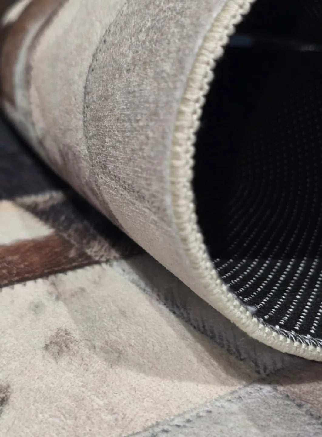 Explore Modern Rug D5