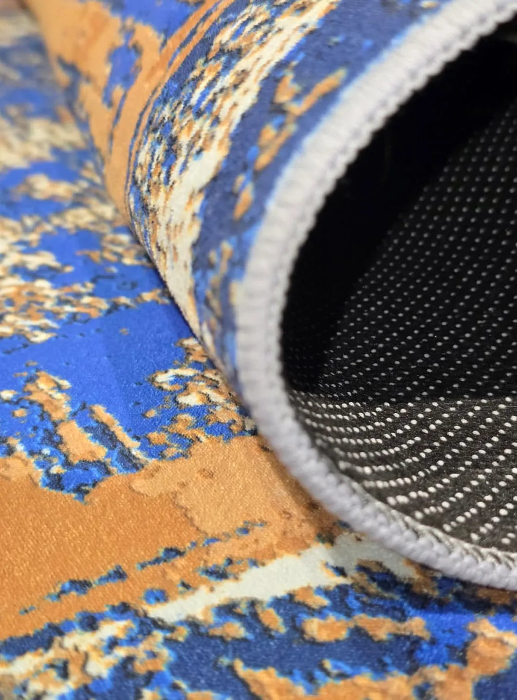 Explore Modern Rug D7
