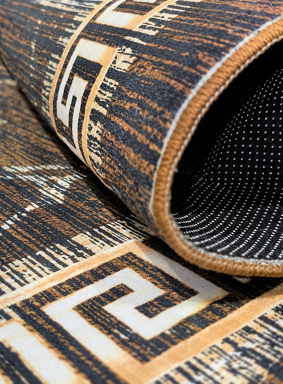 Explore Modern Rug D8
