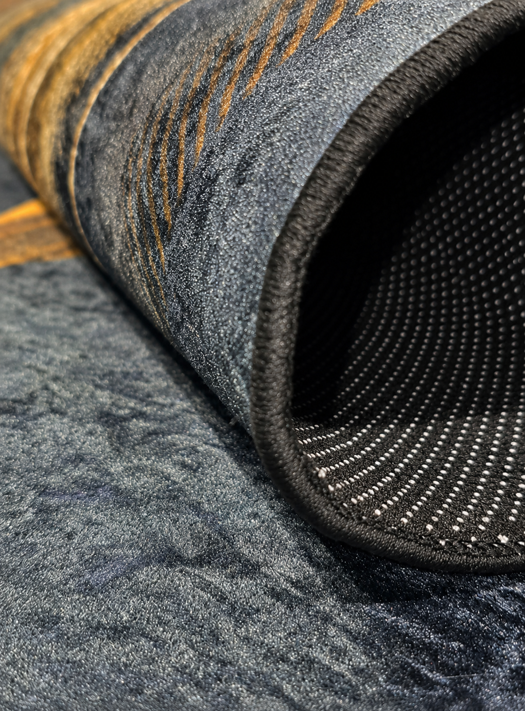 Glorious Modern Rug D10