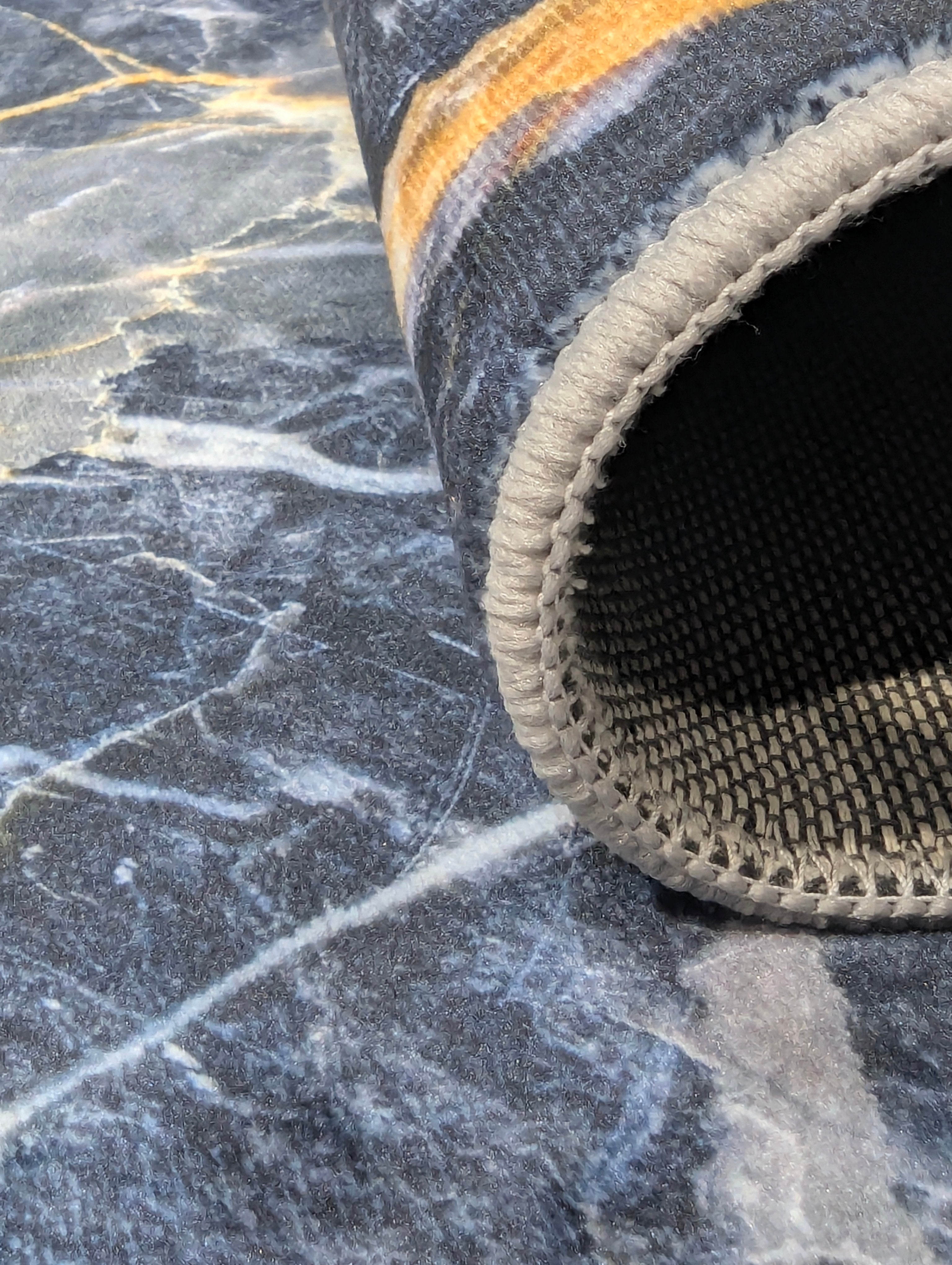 Aston Modern Mat D13