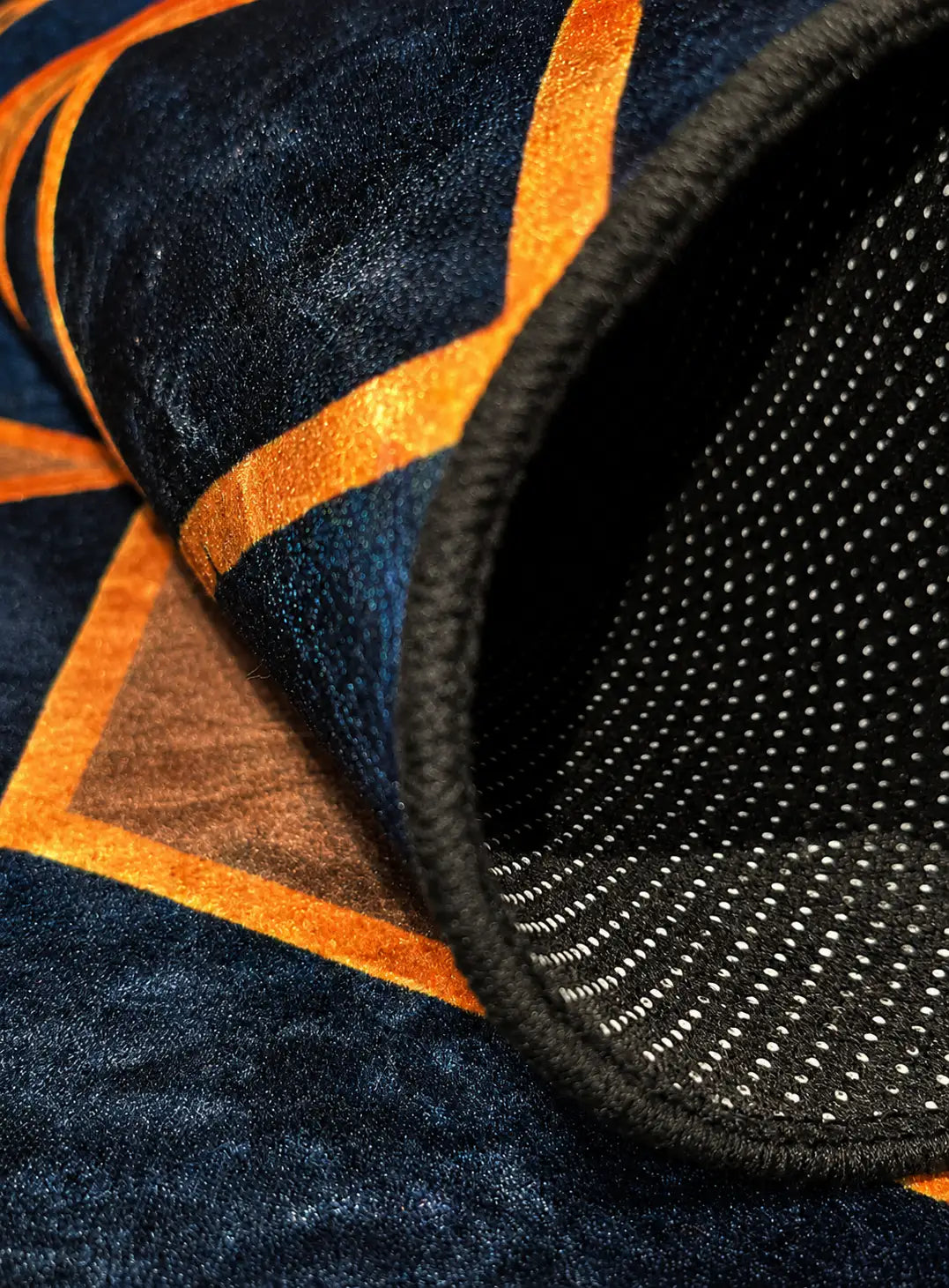 Glorious Modern Rug D17