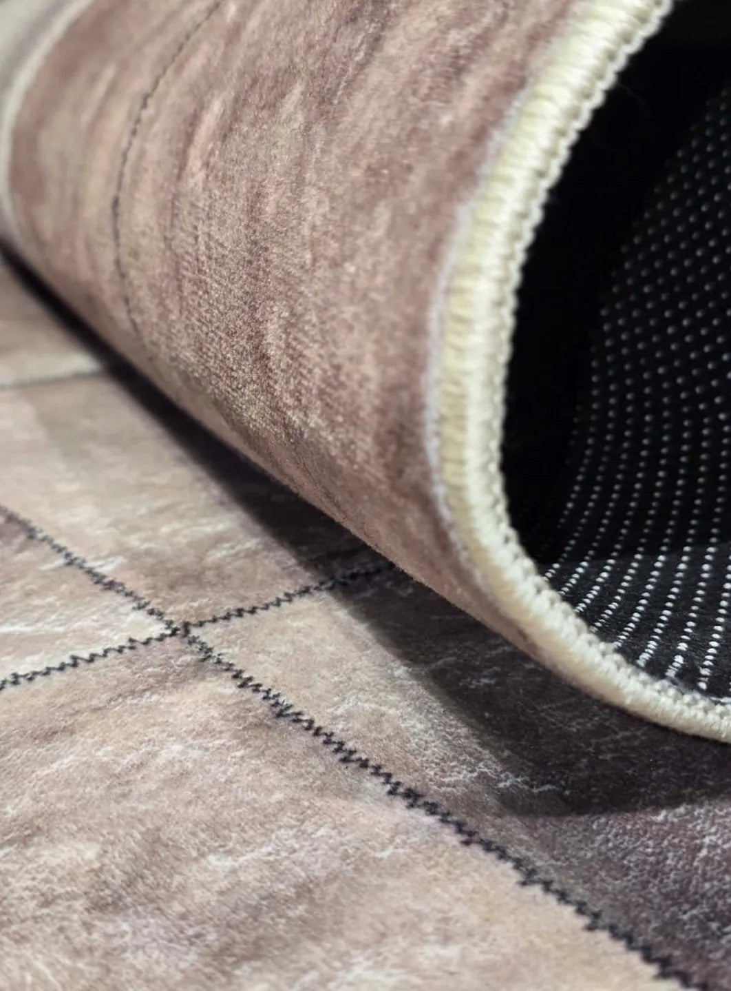 Explore Modern Rug D11