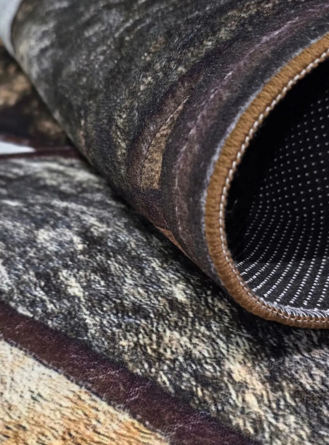 Explore Modern Rug D12