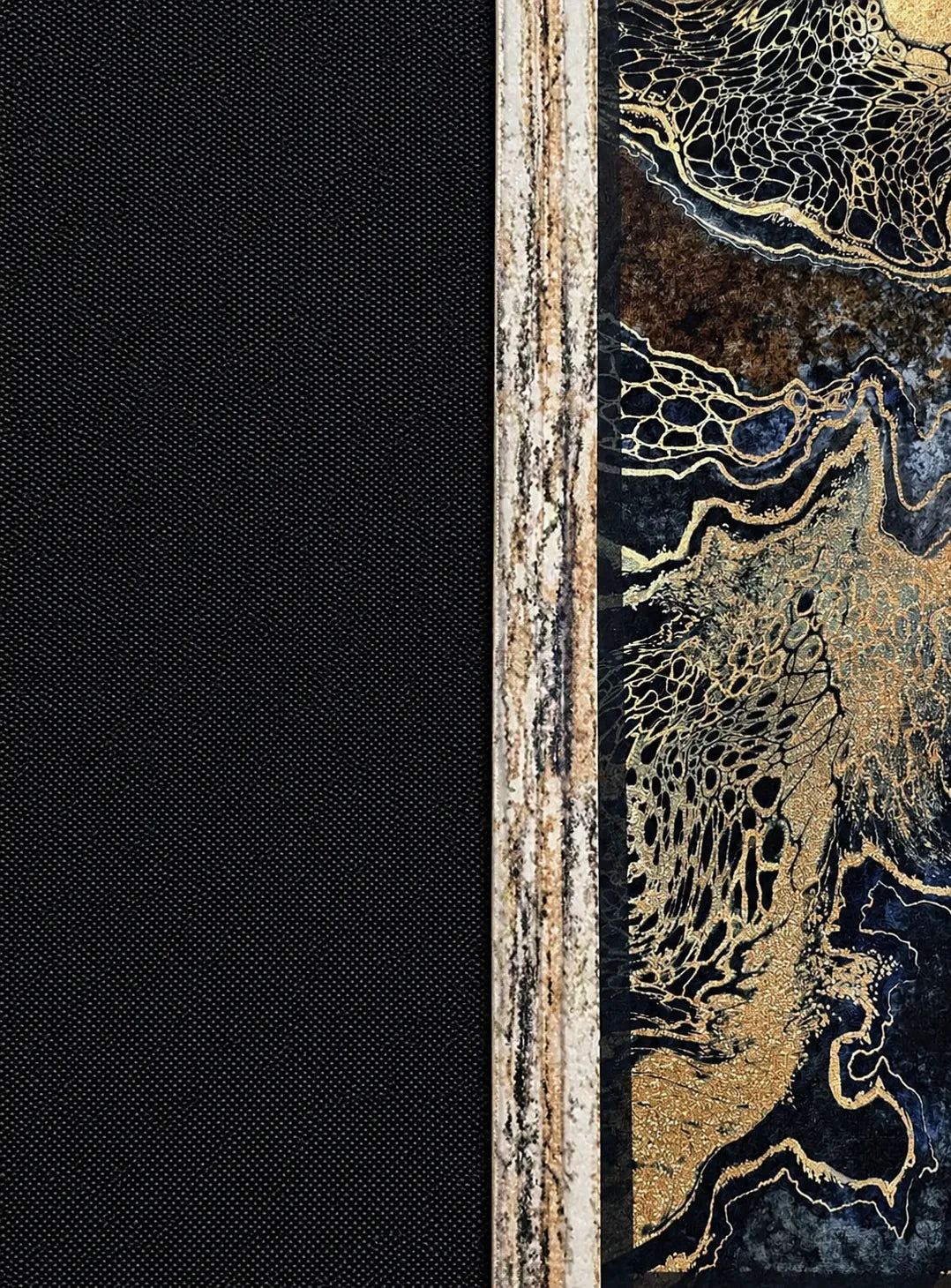Explore Modern Rug D16