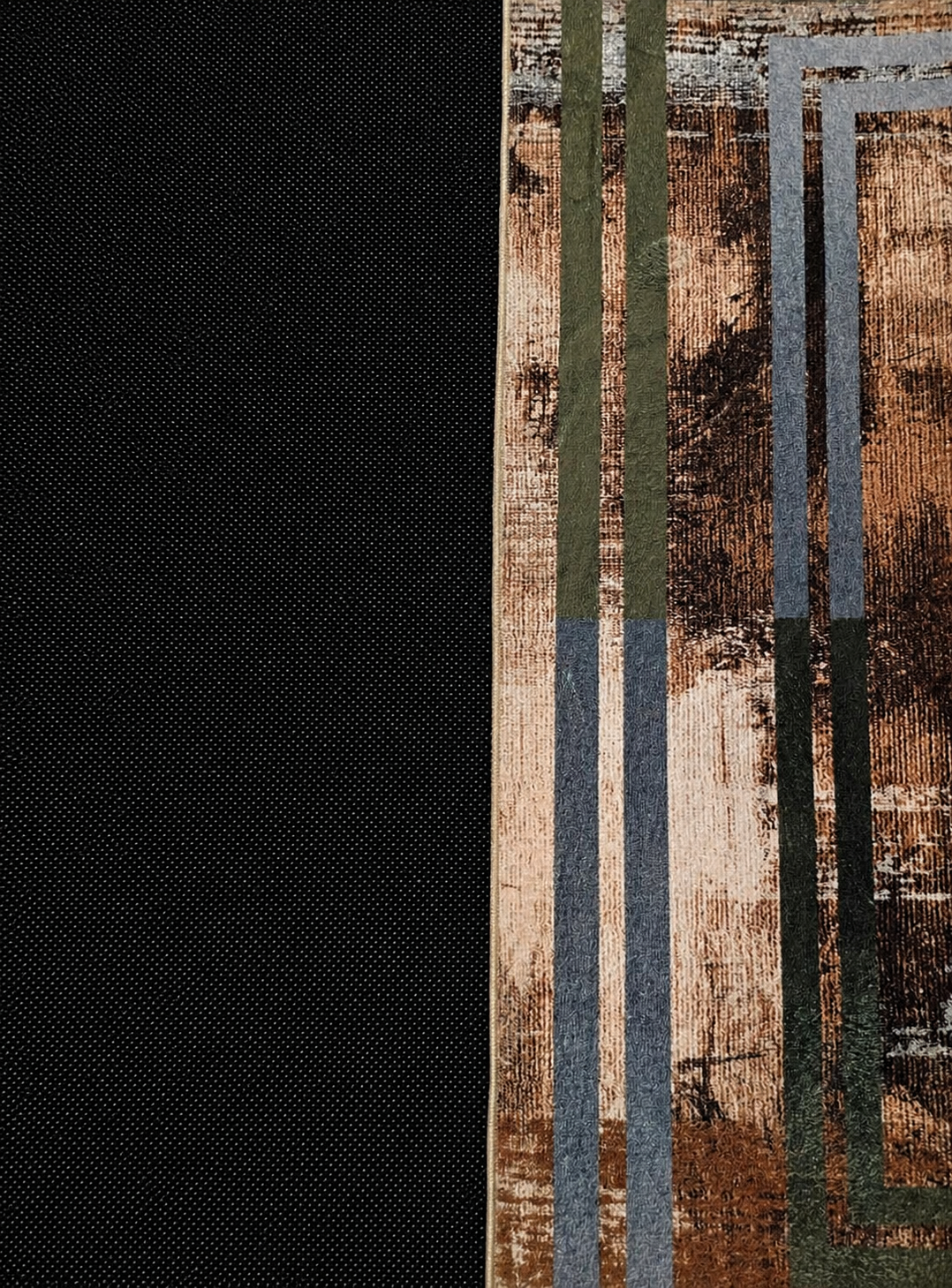 Explore Modern Rug D17