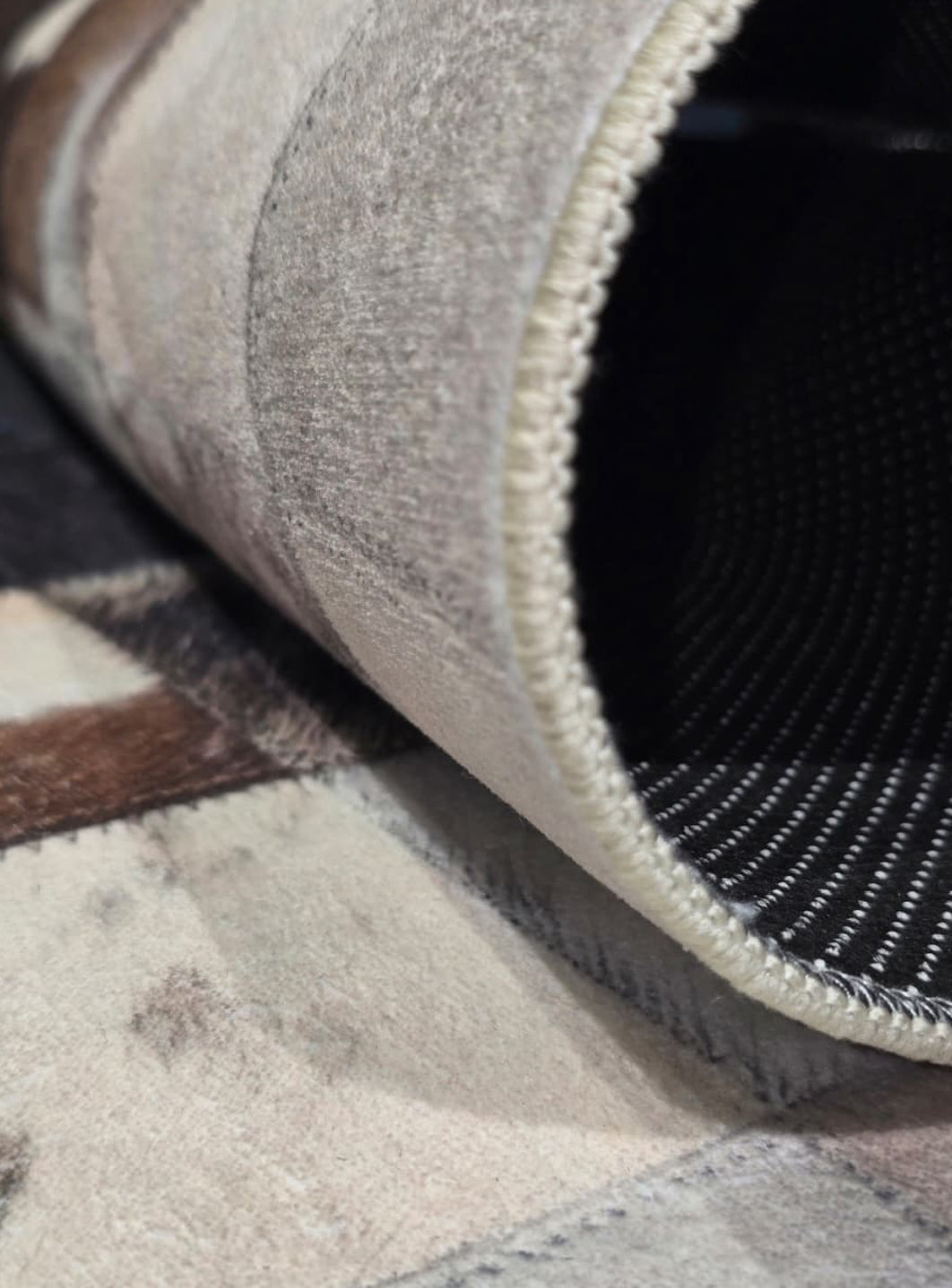 Explore Modern Rug D5