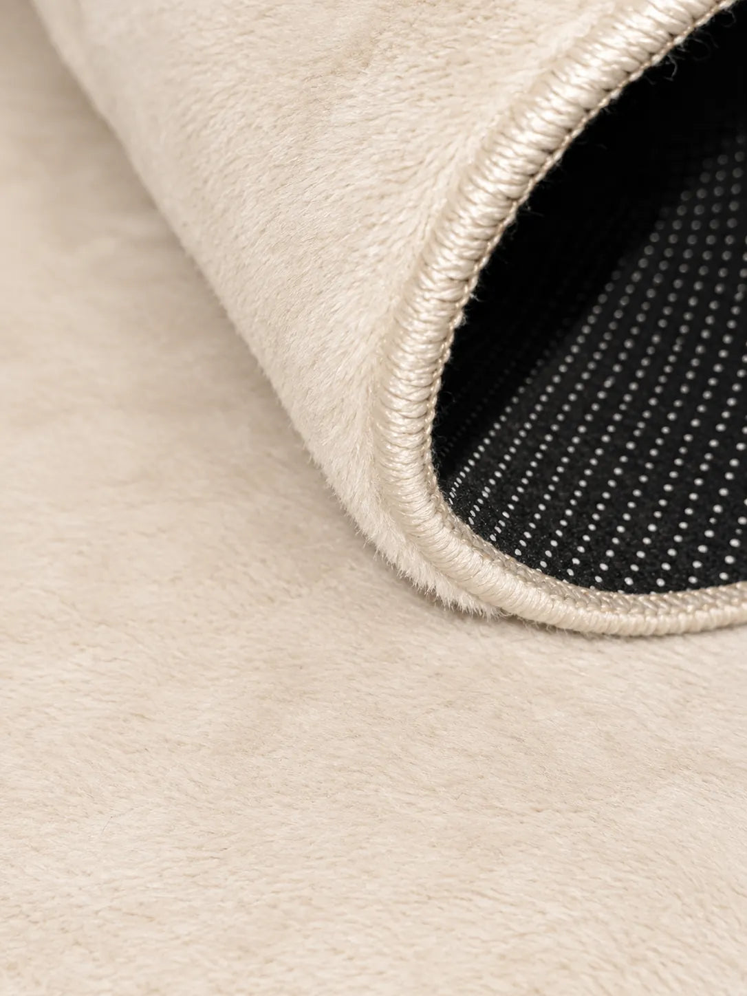 Mars Carving Fur Embossed Rug - Ivory D4
