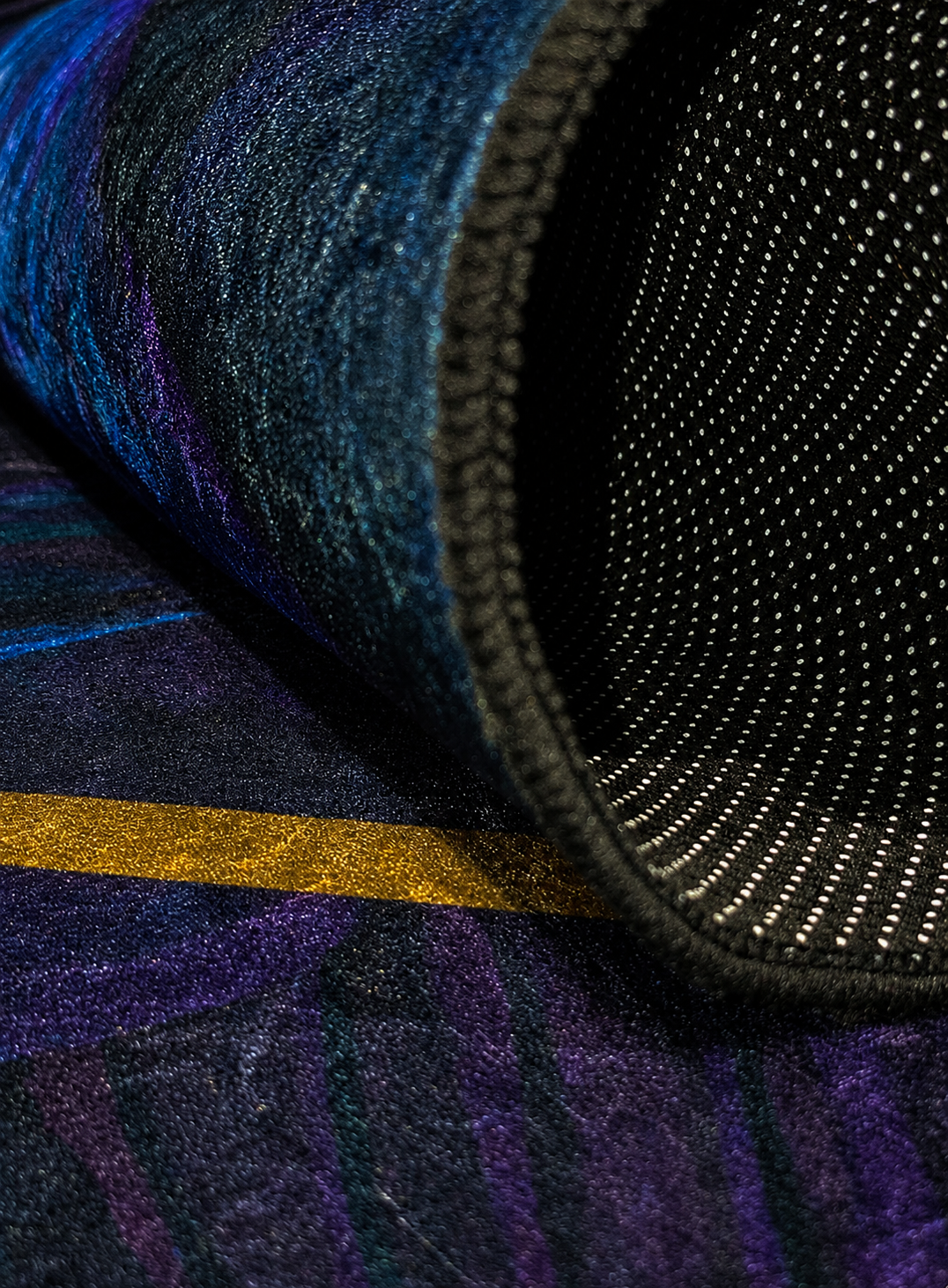 Glorious Modern Rug D16