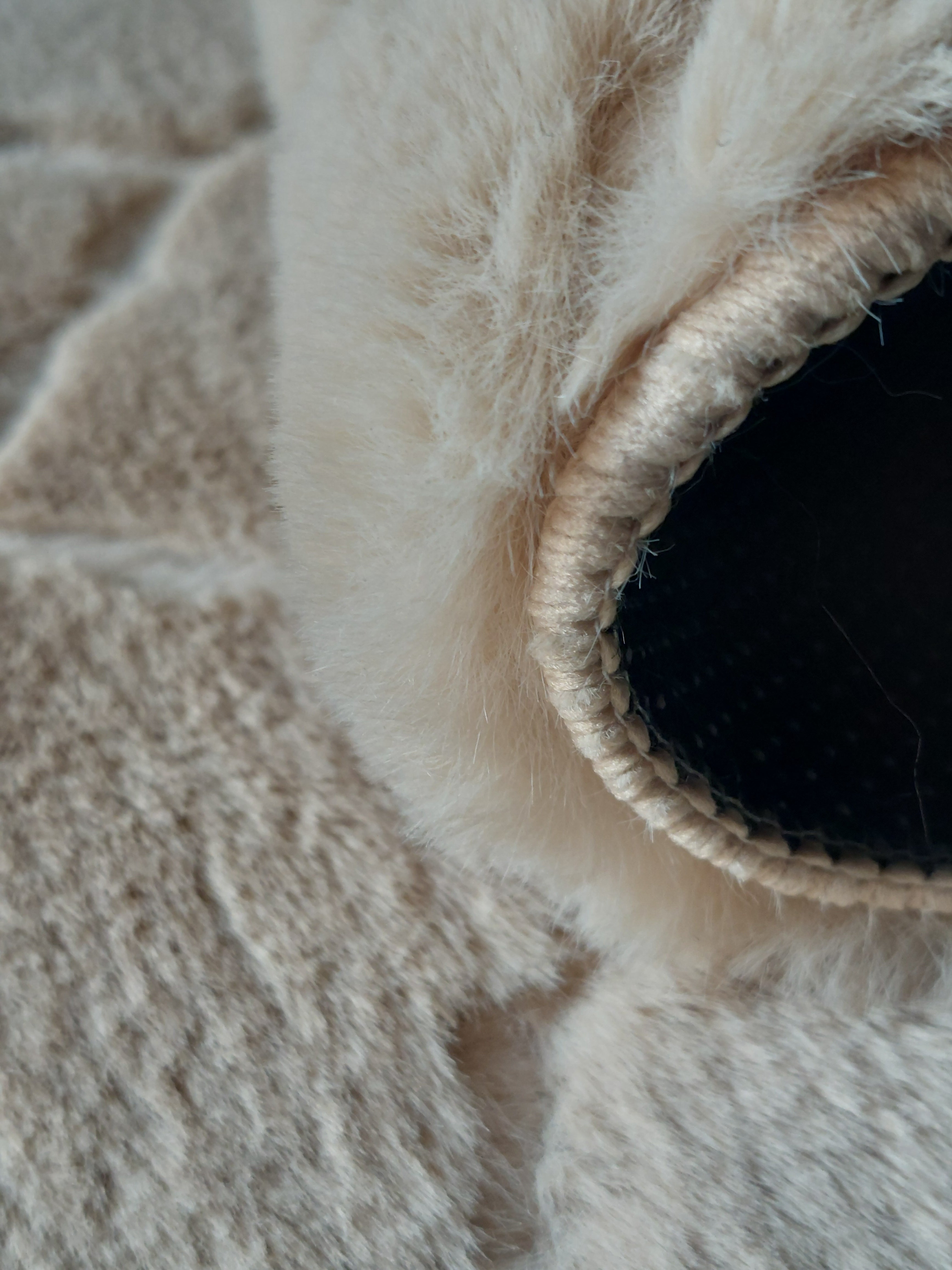 Mars Carving Diamond Mat - Beige